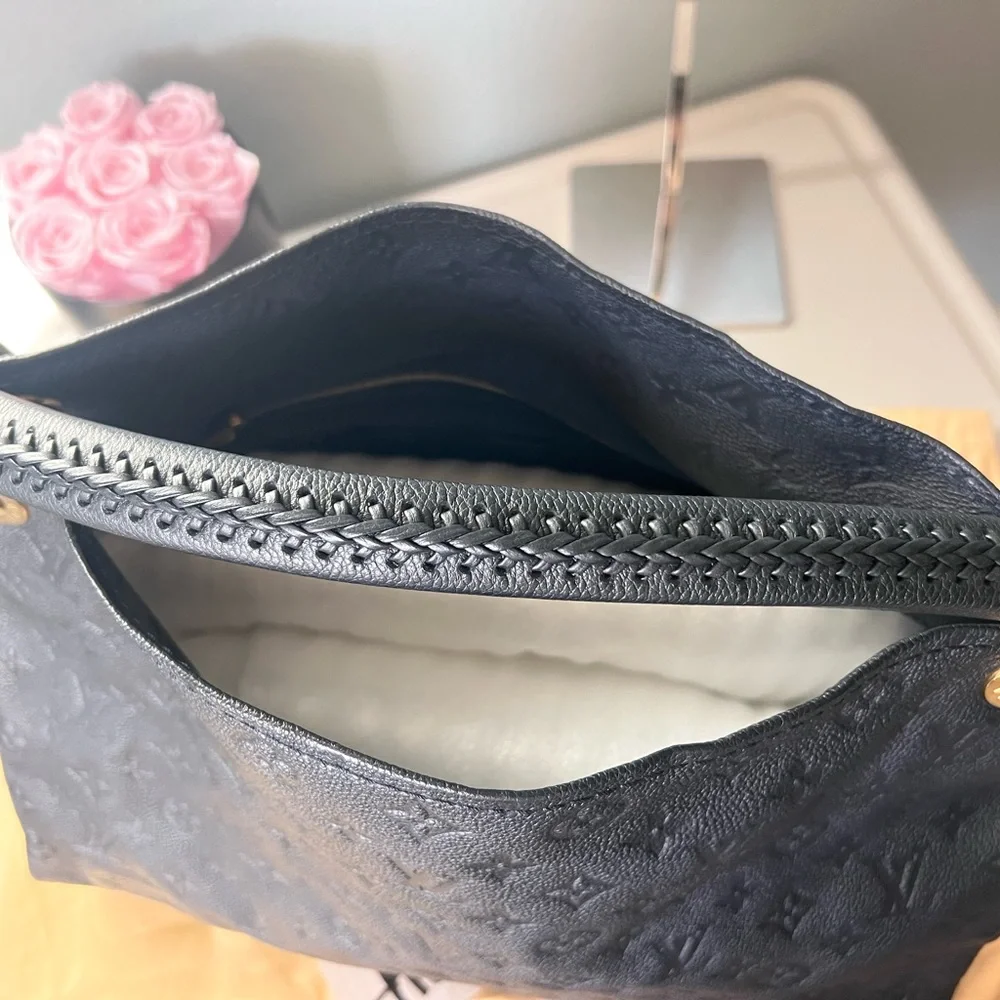 SOLD-Authentic Louis Vuitton Artsy MM Mng Empreinte Infini (Navy) - Picture 6 of 16